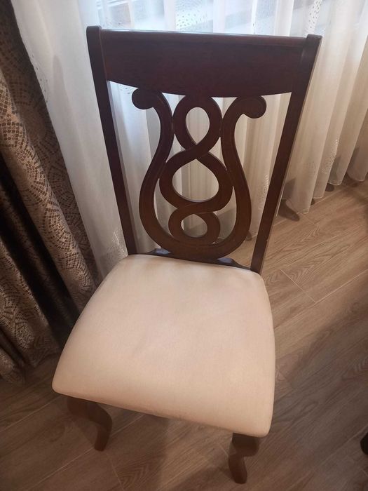 Masă extensibilă lemn masiv vintage+4 scaune tapițate stare impecabilă