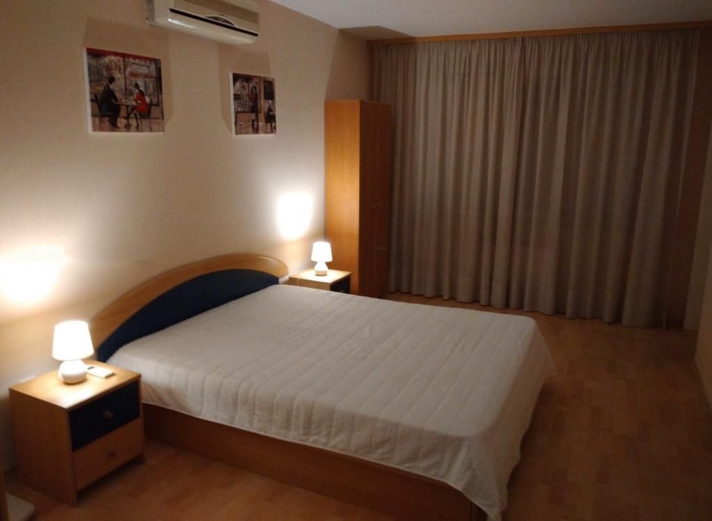 Дава се под наем Тристаен апартамент в София, Лозенец - 102 кв.м за 975 € - Снимка #4