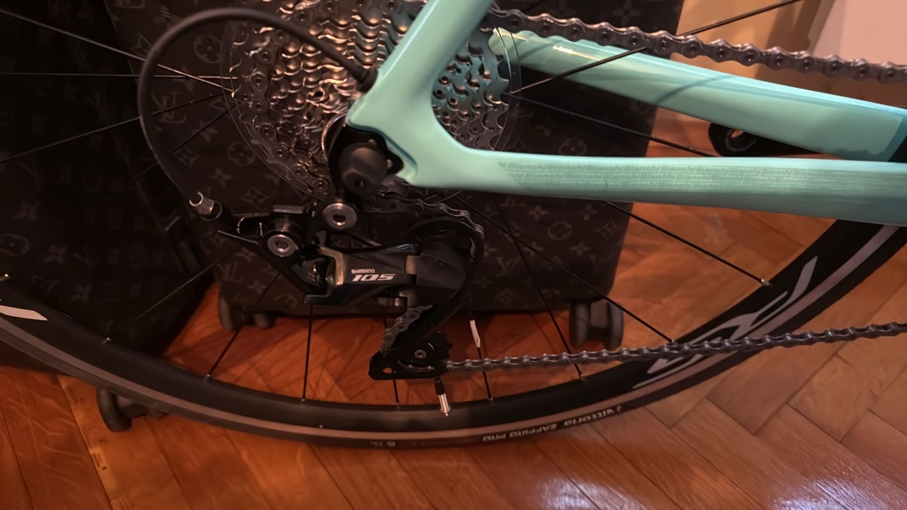 BIANCHI  Sprint Carbon байк велосипед шосеен НОВ 55см Shimano 195