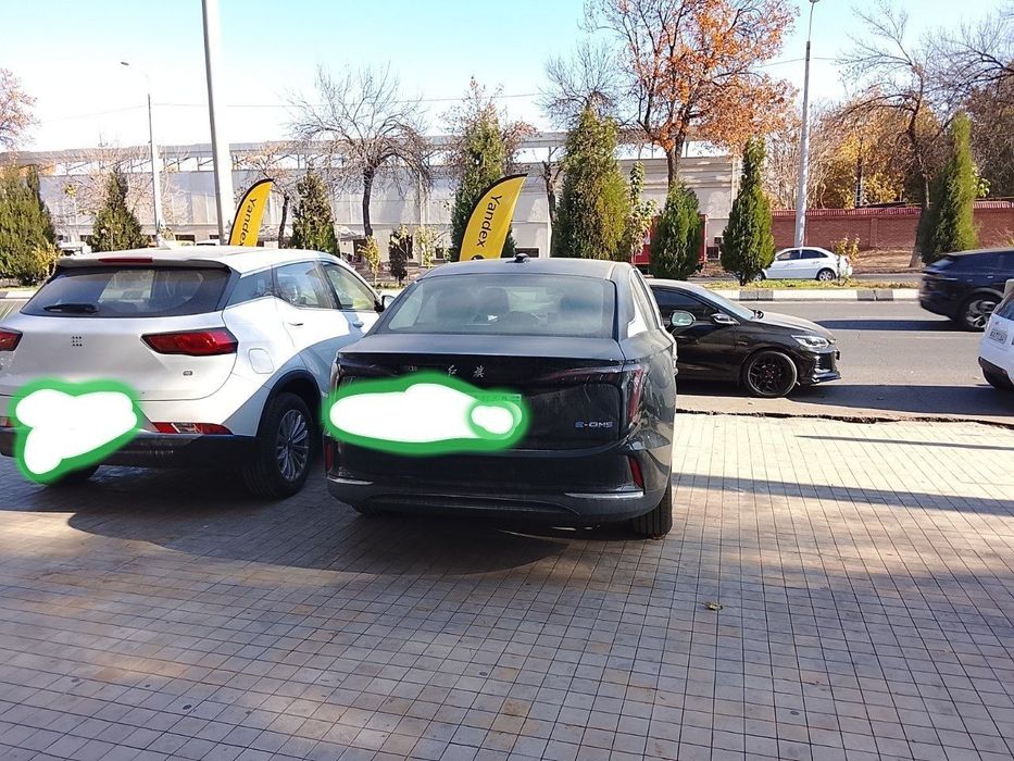 HONGQI E-QM5 рестайлинг в рассрочку либо под Яндекс такси