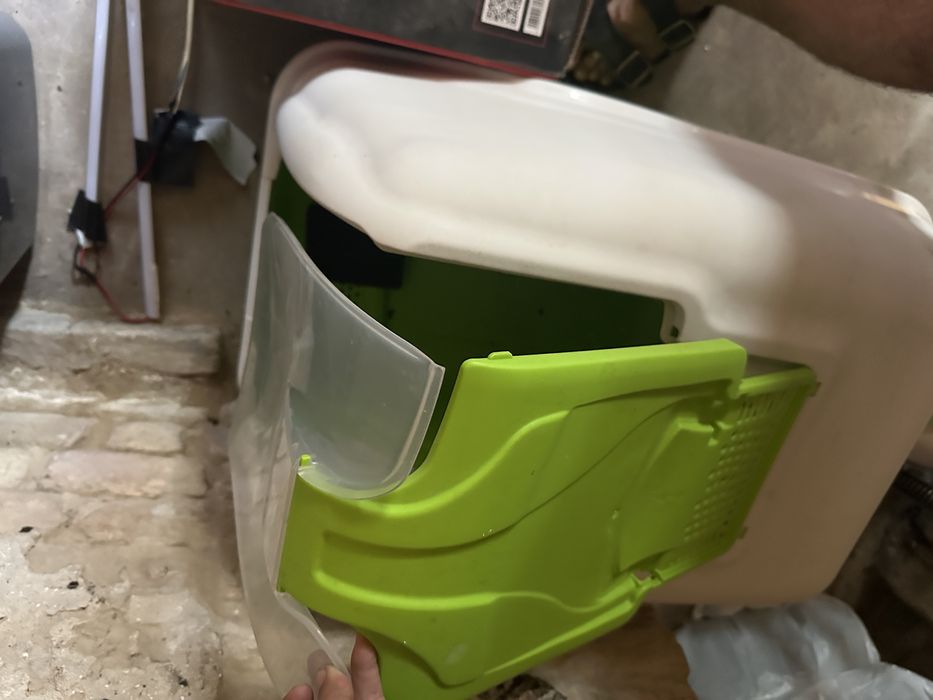 Litiera Inchisa Pisici