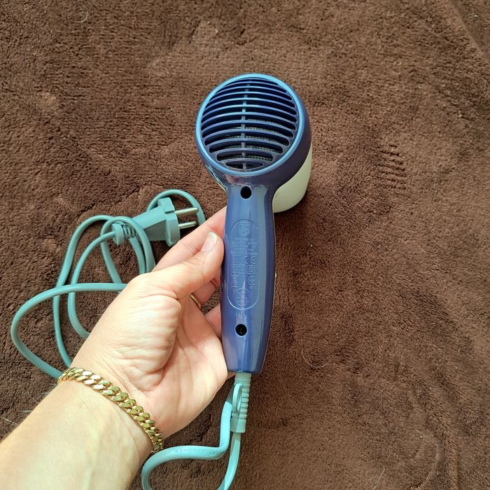 Uscator de par, föhn de voiaj