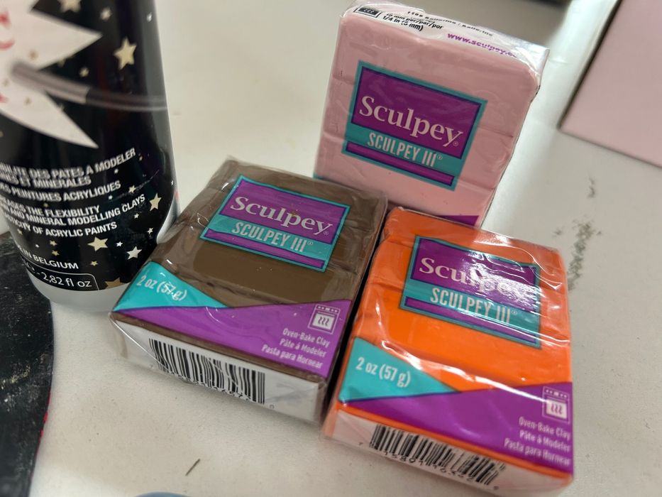 полимерна глина с инструменти за изработка