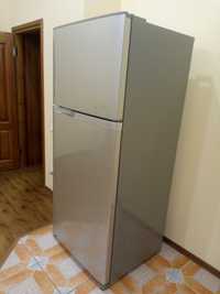 Инверторный брендовый большой холодильник Toshiba 608литров