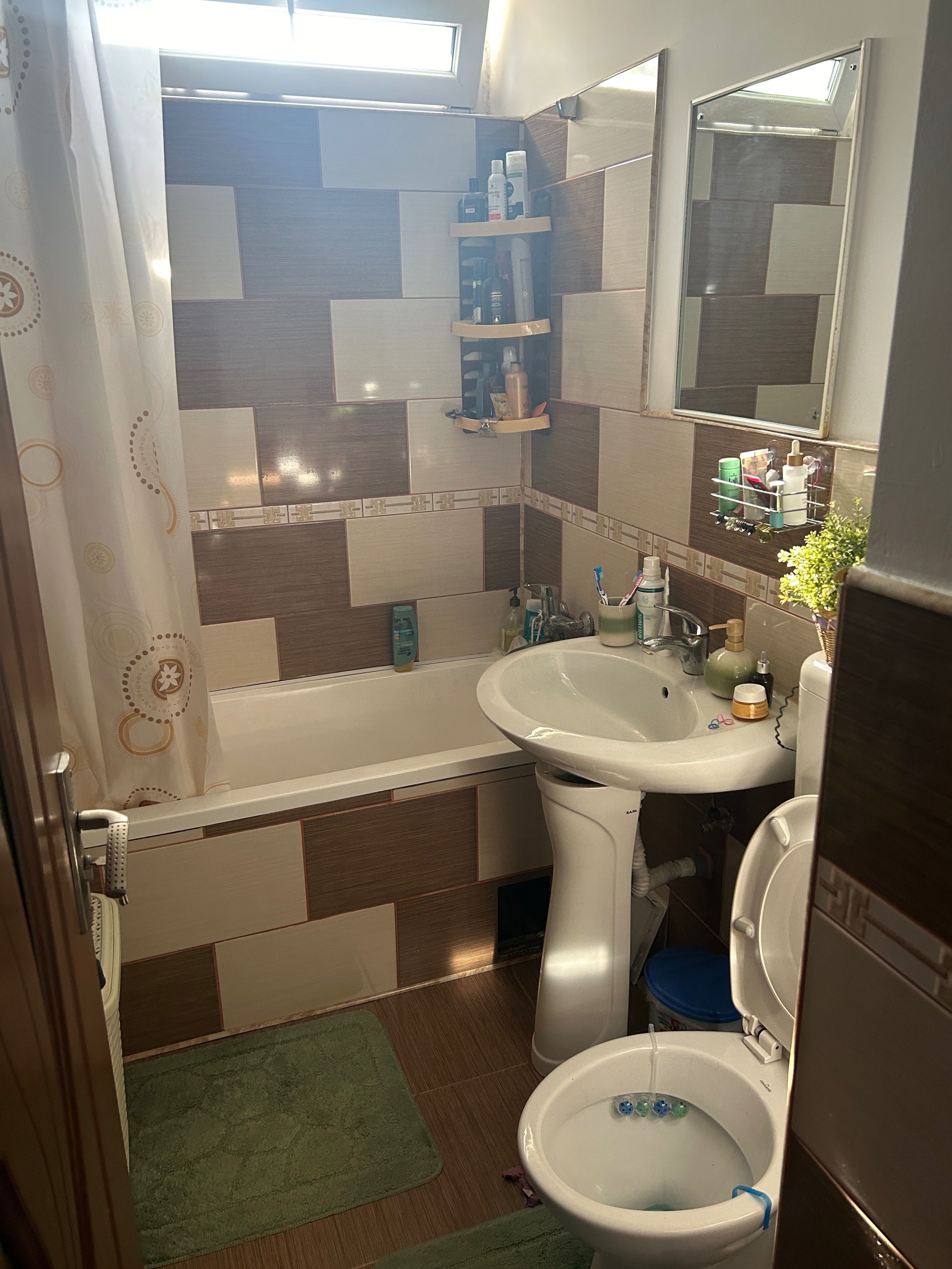 Vând apartament 2 camere