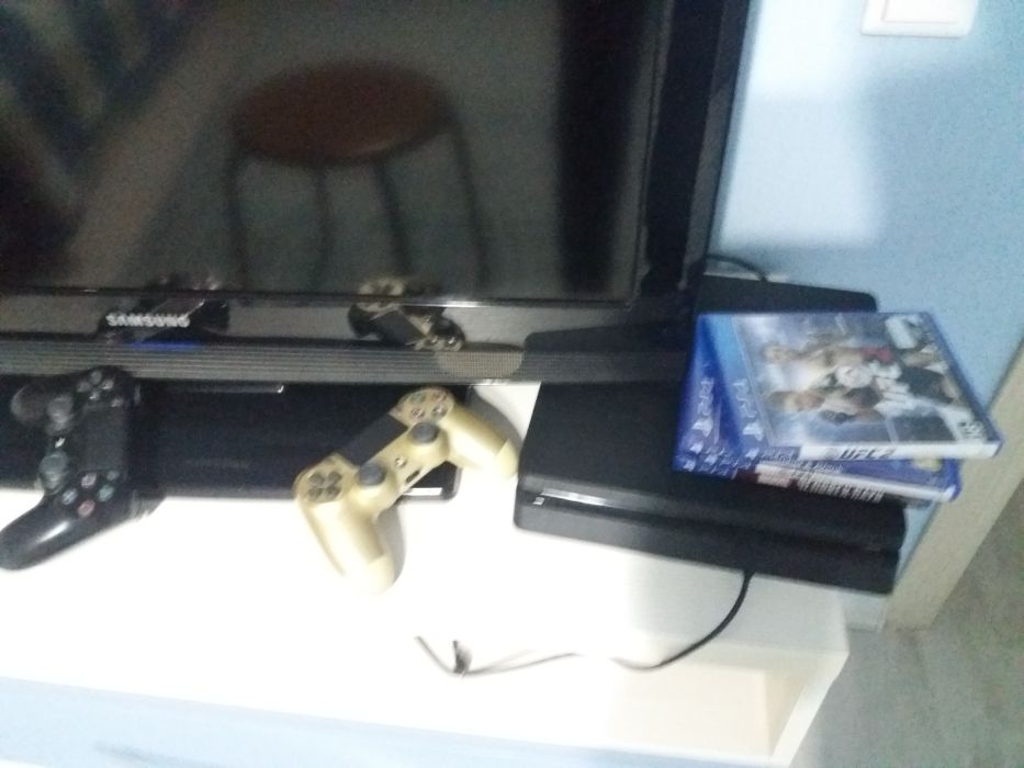 PS4+2 джойстика+игра