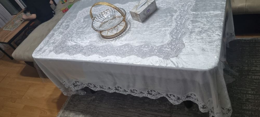 Продам срочно ..Стол для гостиной