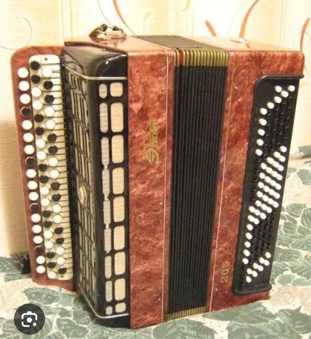 Обучаю играть на Баяне