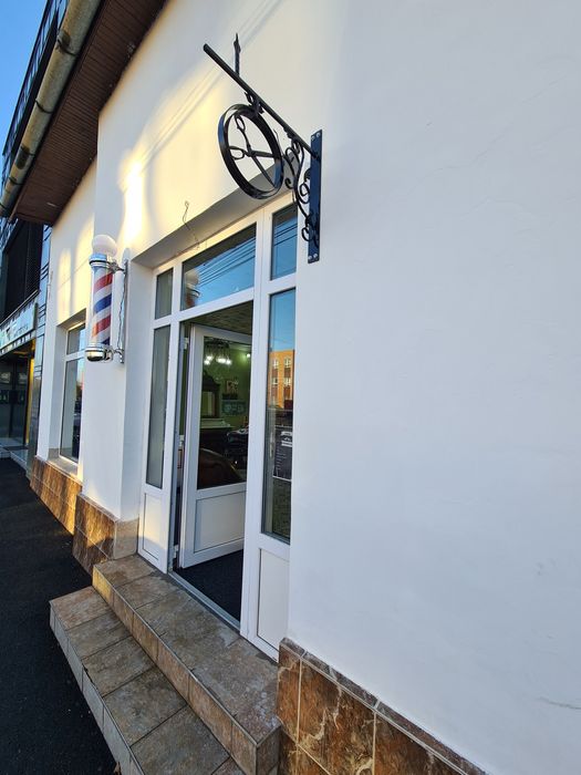 Post frizerie de inchiriat in Gradiste la piciorul podului