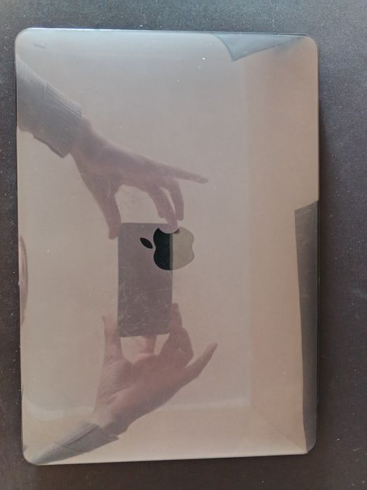 Macbook pro 13, 2019, i7, 8/256gb