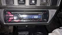 Авто Cd ЦД Сони Sony Колони Касетофон ресивър USB Lada Niva Лада Нива
