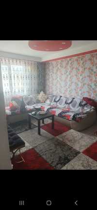 Vând apartament cu 4 camere