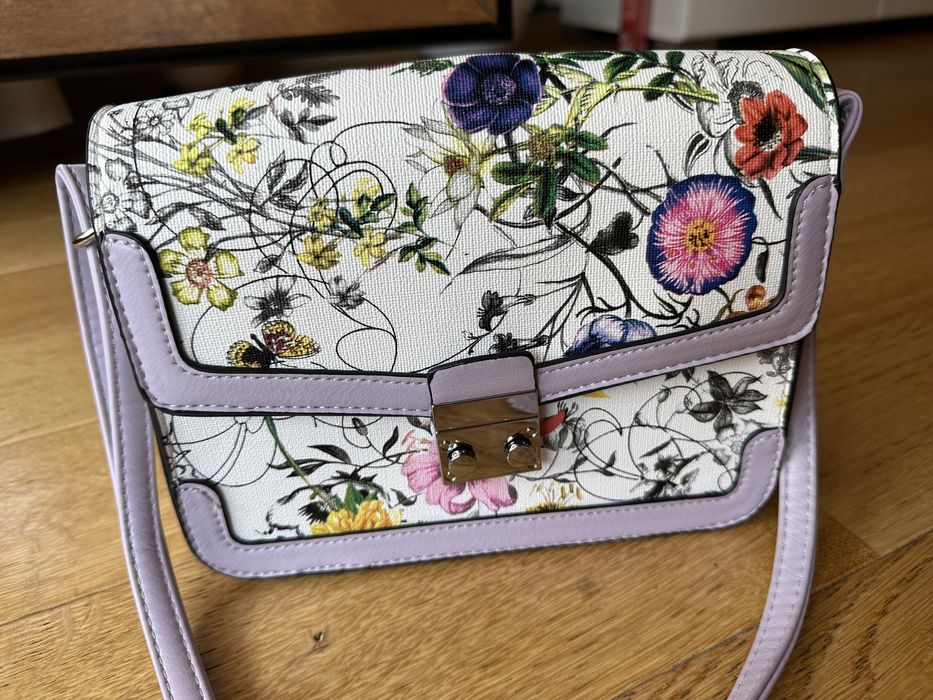 Дамска чанта