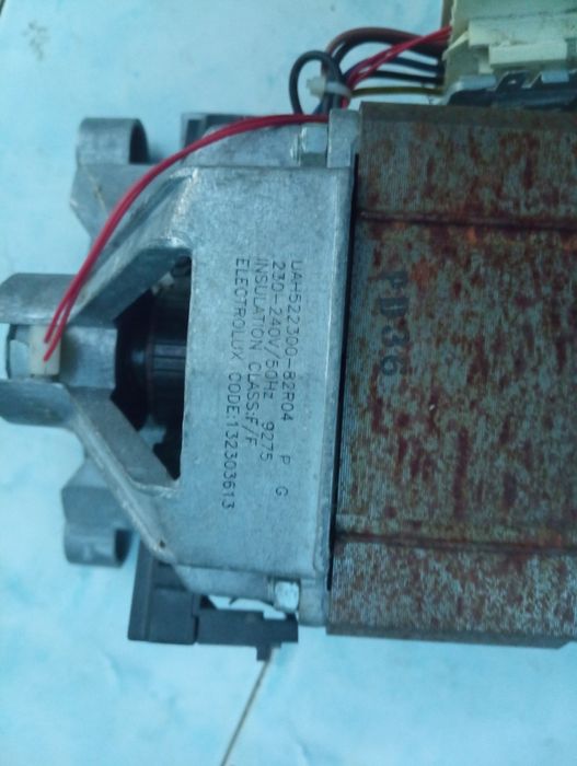 Vând motor  mașină de spălat rufe