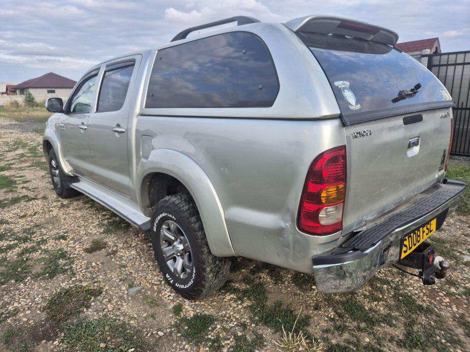 Dezmembrez Toyota Hilux 2006-2012 3.0 Invincible