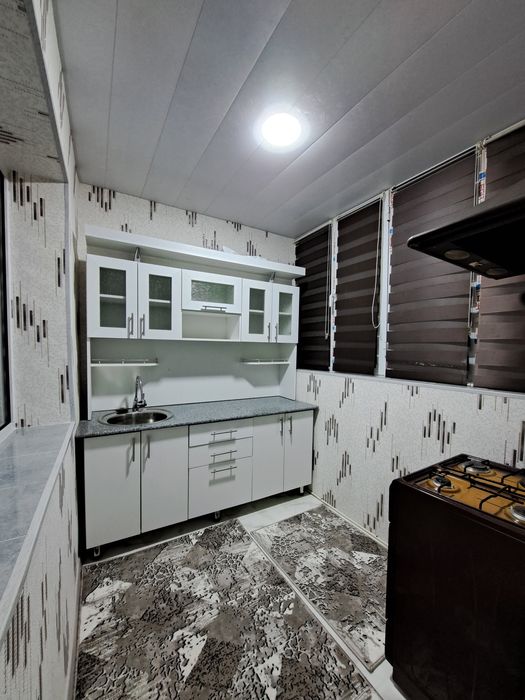 2 xona 3 xona qilingan kvartira sotiladi marxaboda