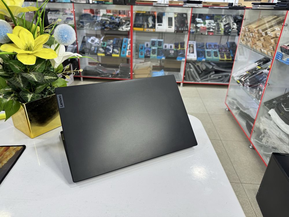 lenovo ryzen 5 7520 (core i5-13) 9 kun ishlagan pashti yangi noutbuk