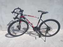 Bicicleta cursiera nouă