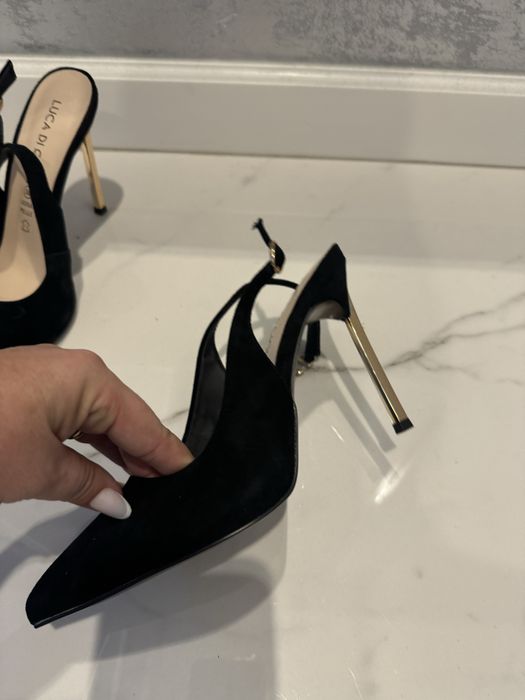 Pantofi cu toc ,piele intoarsa