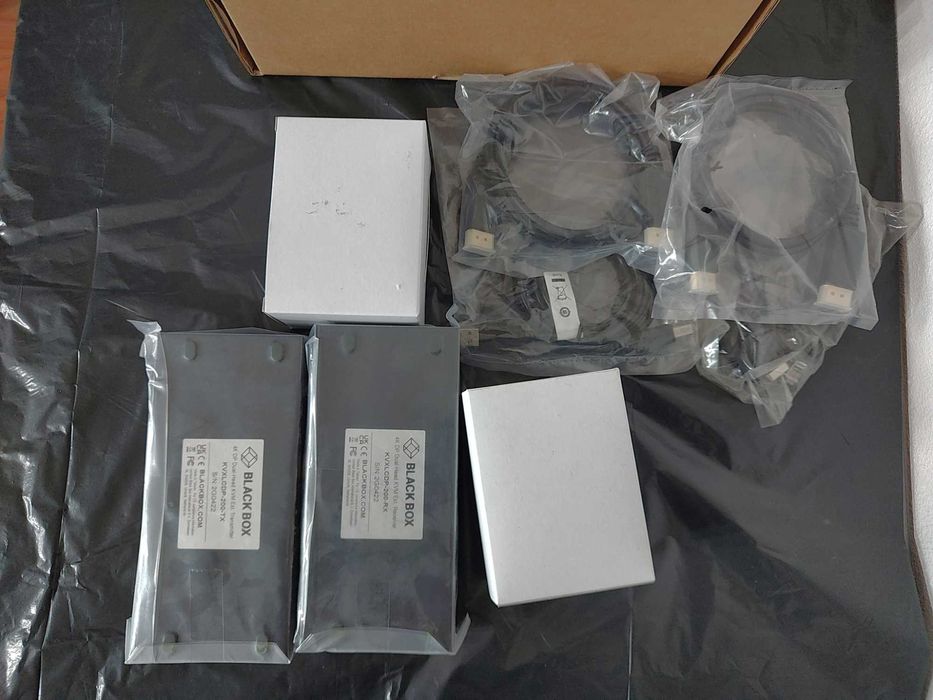 Black Box KVXLCDP-200 ,KVM Extender Kit with Dual-Monitor, USB 2.0