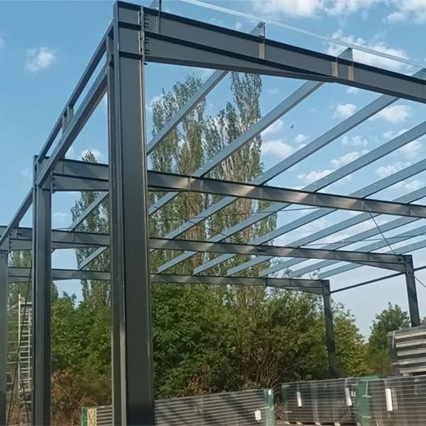 Construcții pentru toate domeniile de activitate.