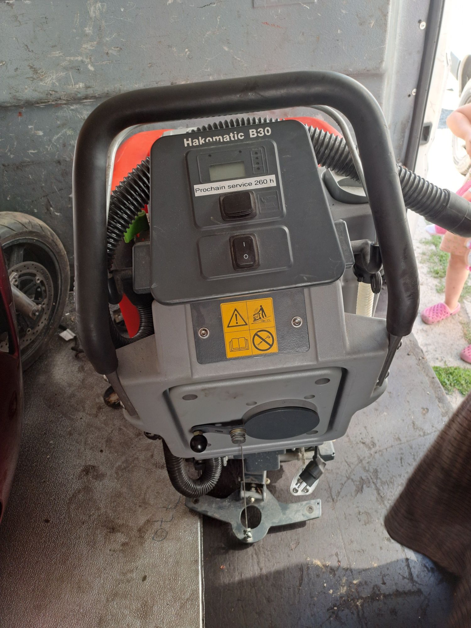 Hakomatic B30 професионална почистваща машина