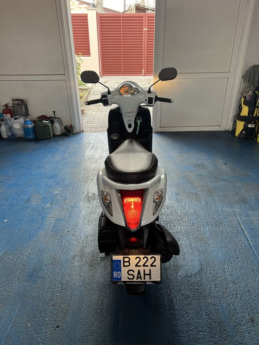 Scuter Yamaha Delight