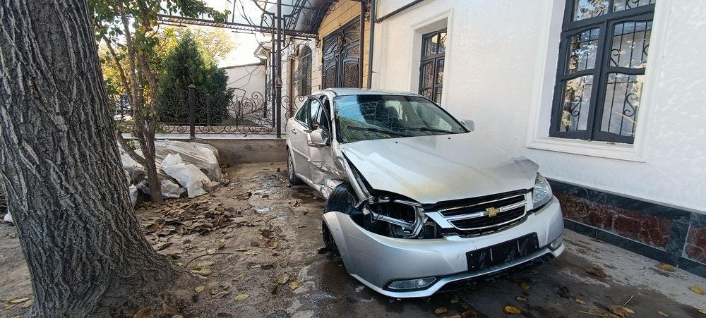 Avareniy Gentra sotiladi