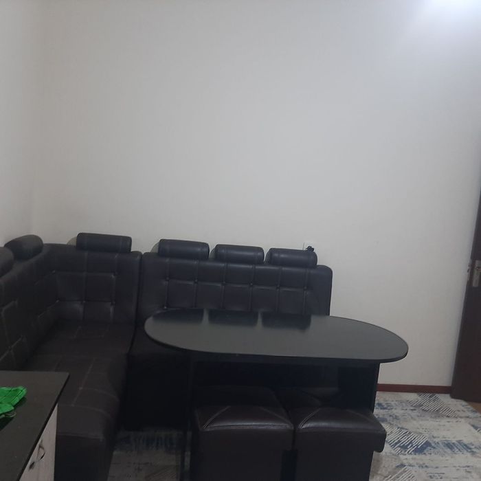 Srochna 2 xonali uy sotiladi yangihayot sergili