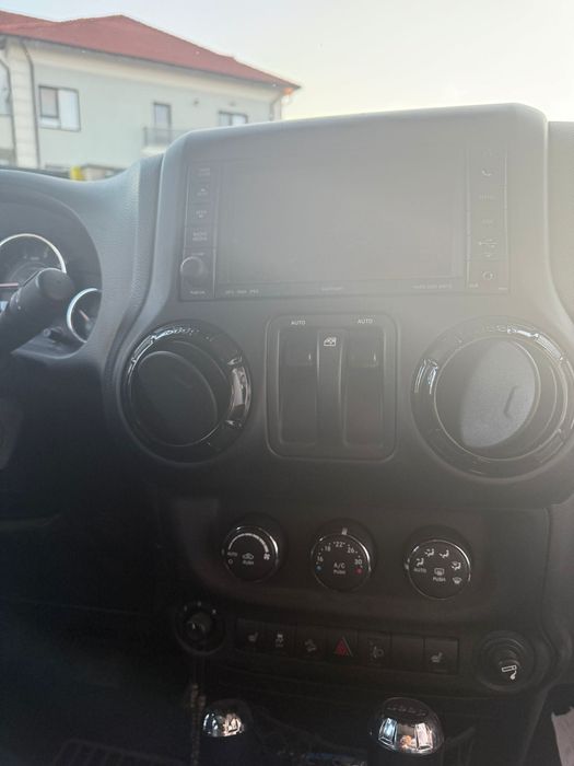 Jeep wrangler hardtop