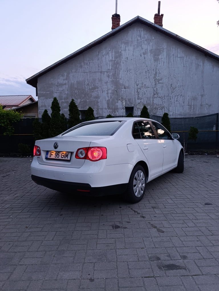 Wolkswagen jetta 1.6 benzină 2009