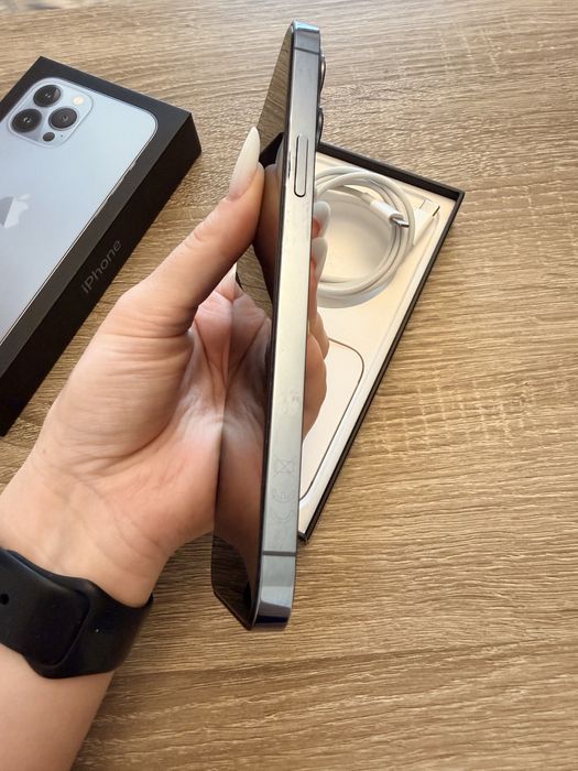 iPhone 13 Pro Max – 128 GB – Albastru – Impecabil