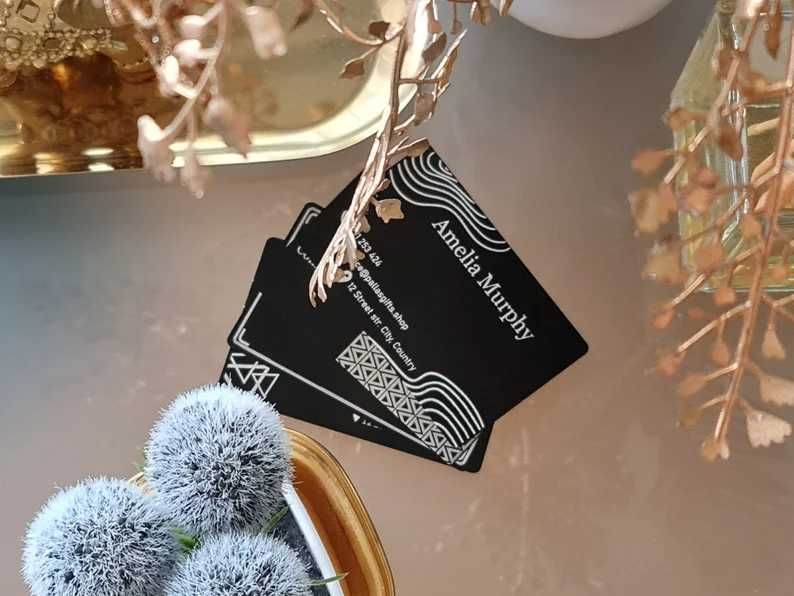 Carduri de Vizită Personalizate Gravate – Creează o Impresie Durabilă!