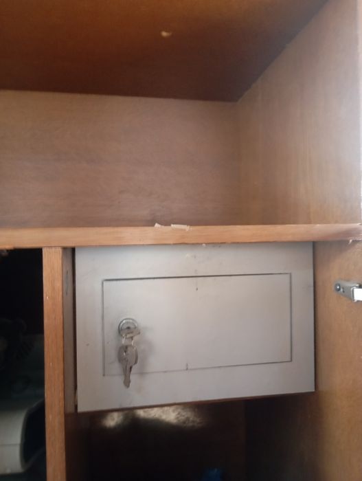 Ошхона шкафлари бор Российский. Нархини келишамиз.