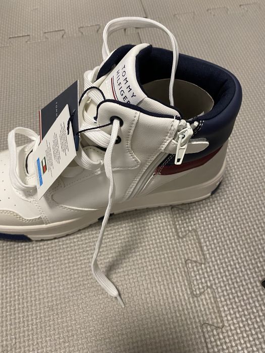 Adidasi tommy hilfiger