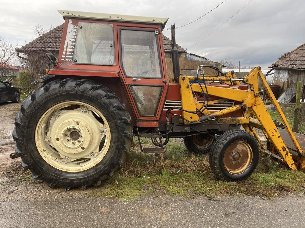 Tractor Fiat 880E cu incarcator frontal