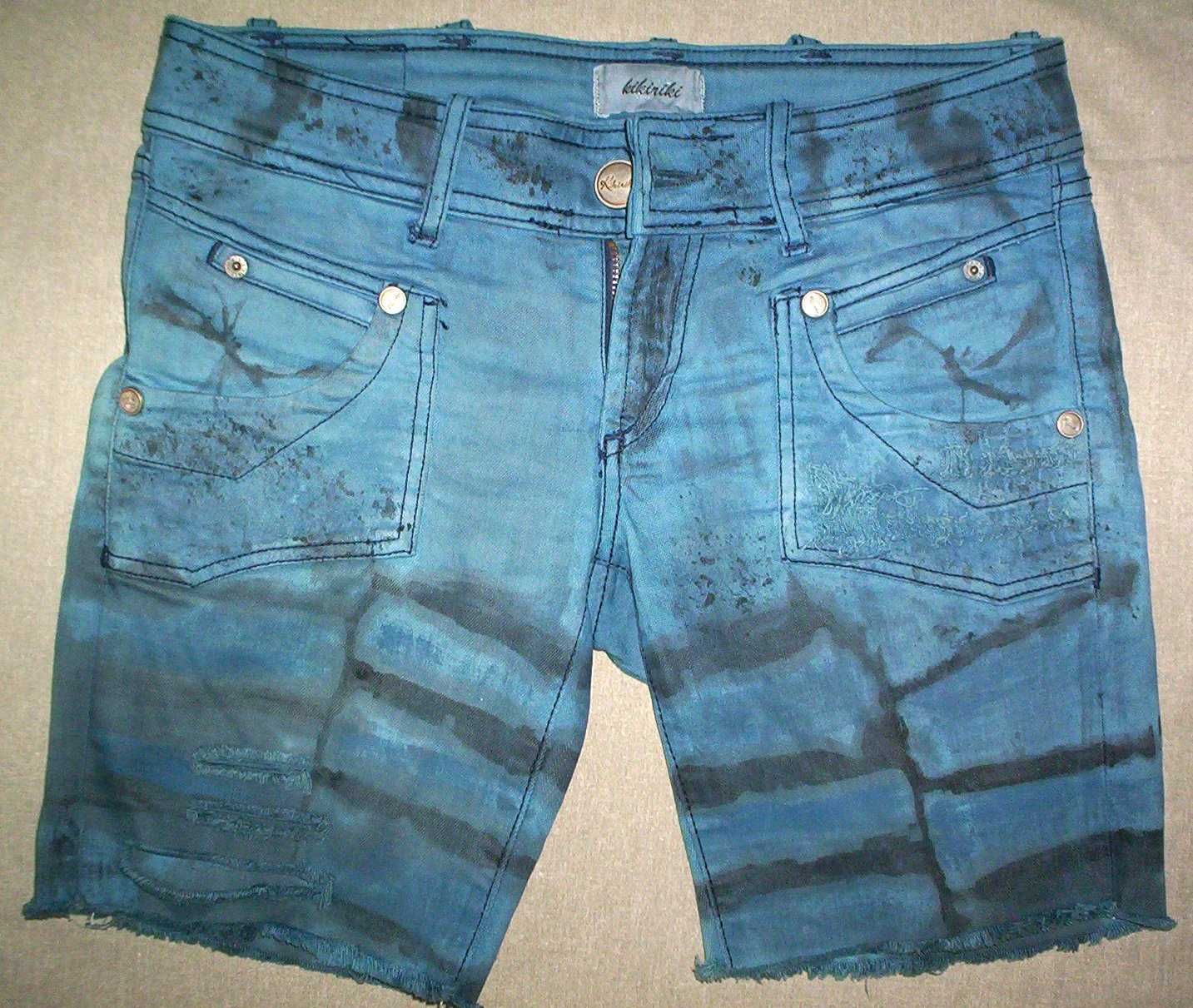 Pantaloni scurti blug Junk Jeans Kikiriki rupturi franjuri dungi negru
