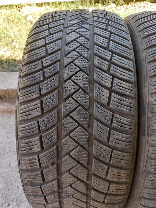 Зимни 215/45 R18 VREDESTEIN