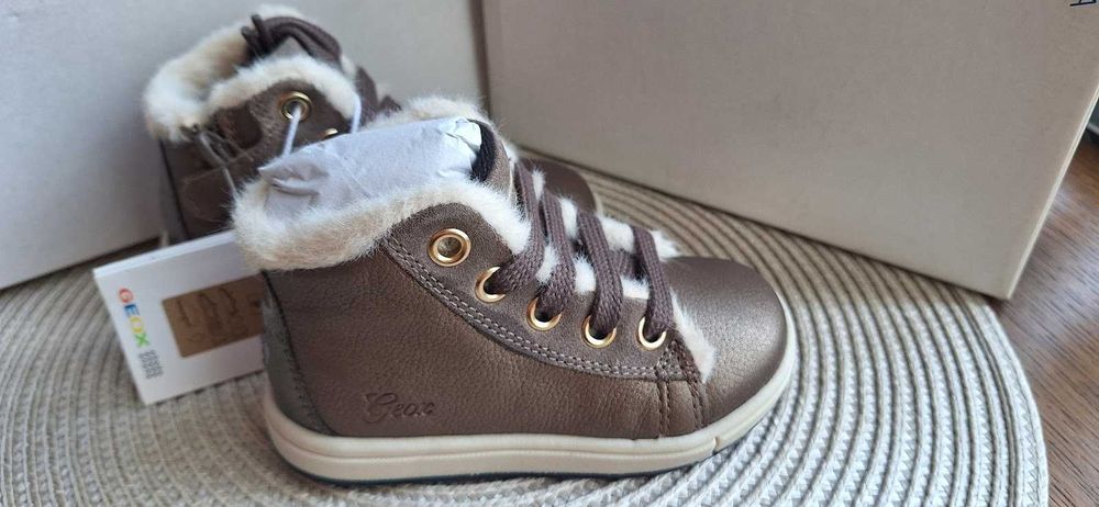 Нови боти/ботуши/апрески на Sorel, UGG, Geox - н. 22