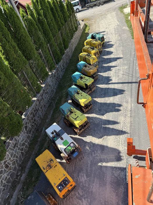 De vanzare sau da inchiriat vibrocompactor cu  picior de oaie