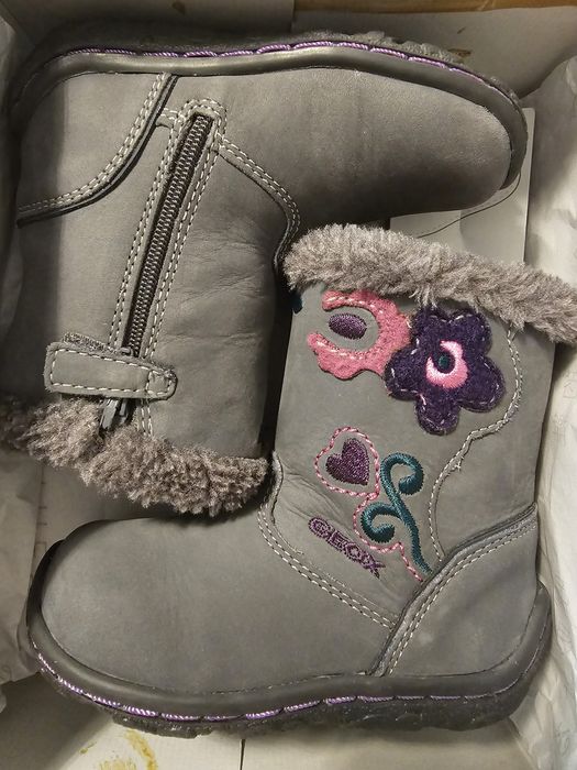 Нови ботуши Geox   за момиче 20 номер