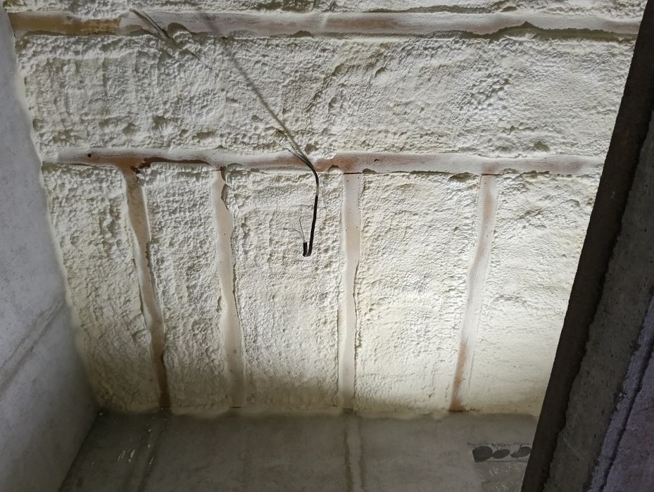 Izolație cu spumă poliuretanica