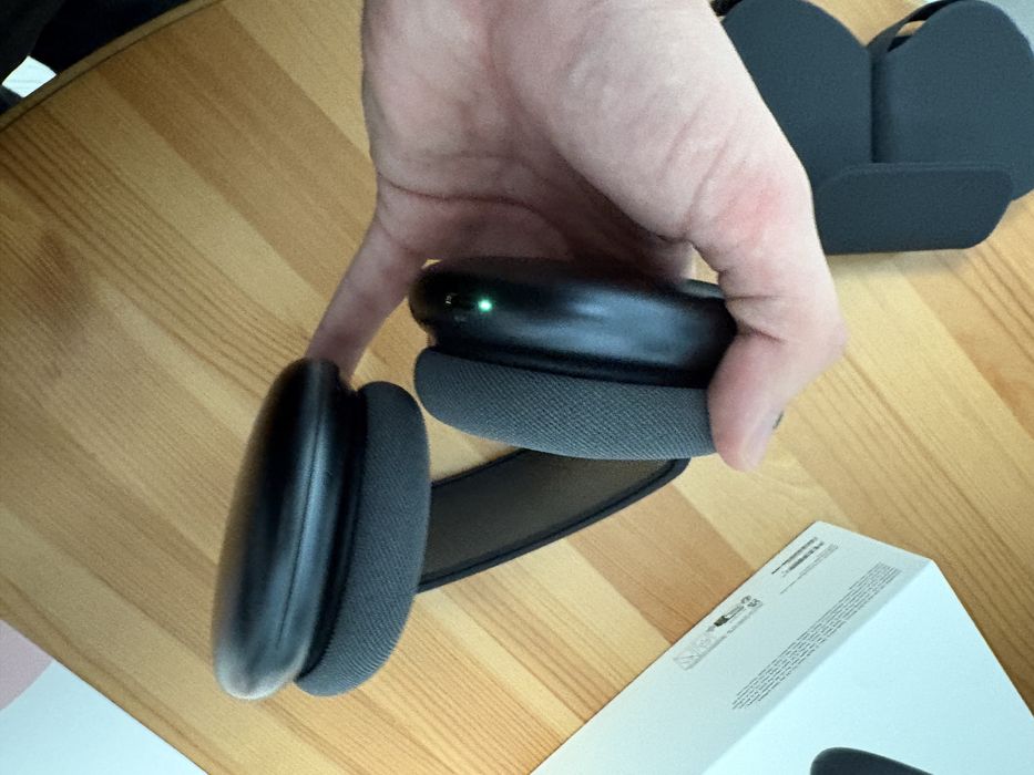 Airpods Max Usb C  as new