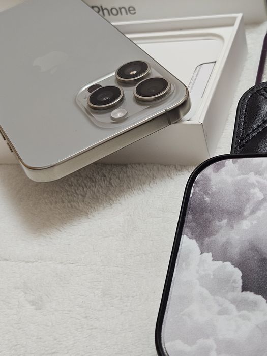 Iphone 15 pro max 256GB  baterie 90% ca nou Full box