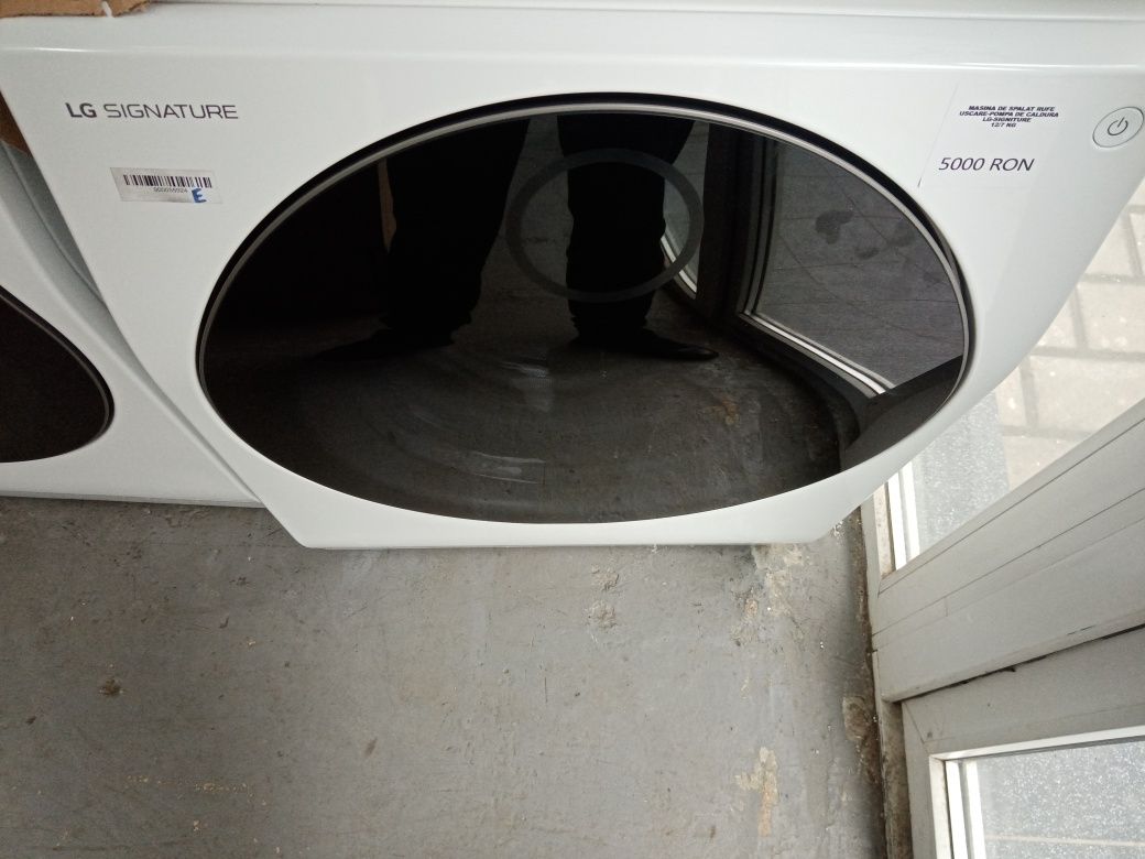 Mașina de spălat LG 12 kg cu pompa de caldura