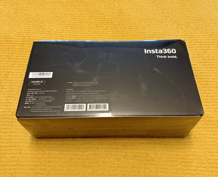Екшън камера Insta360 X5 Starter Bundle ЧИСТО НОВА