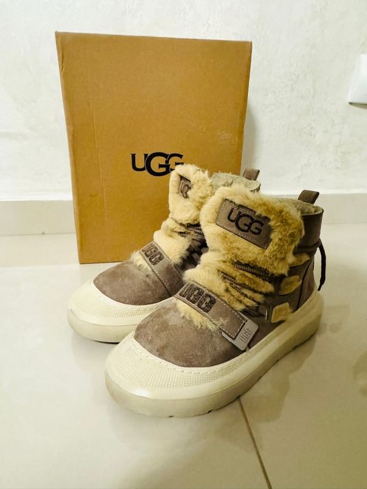 Ghete UGG in cutie