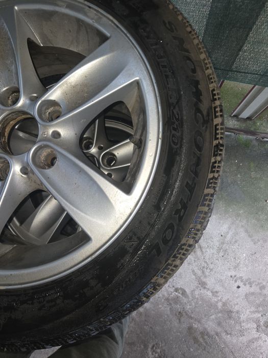 Vând roți iarna Bmw