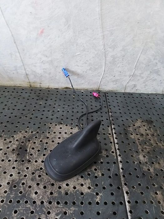 Antena radio gps skoda superb 2 3t facelift 3c0035507n