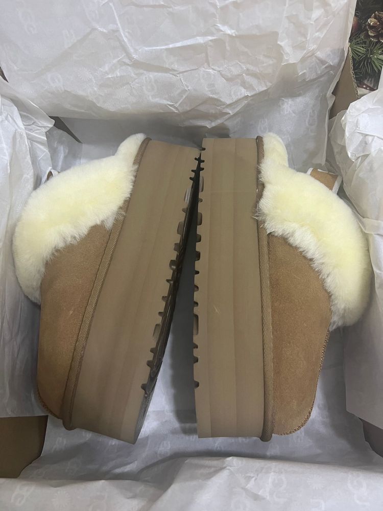 UGG funkette marimi disponibile